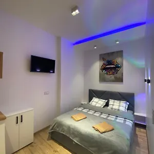 https://apartamenti-studia-na-vulici-gorodocka-102.hotelslviv.net